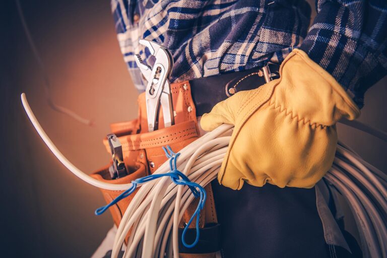 Licensed Electricians & Electrical Contractors in Ontario